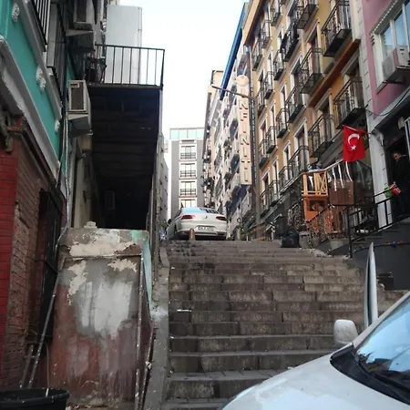 Private In Heart Of Taksim Square 1